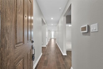 Building Photo - 610 Coyote Cyn Ct