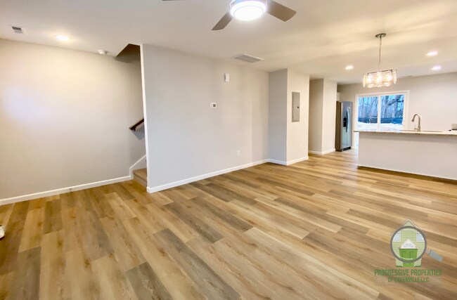 Foto del edificio - 31 Wofford Rd