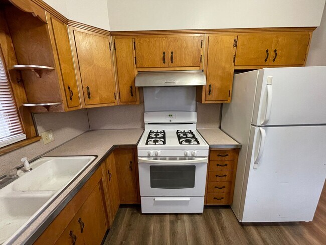 Building Photo - Nice 2 Bedroom Home in Elkhart for Rent