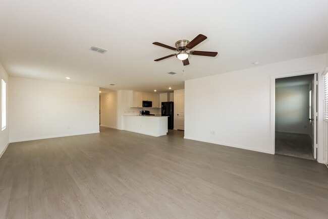 Building Photo - 100 Wild Rose Dr