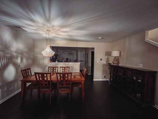 dining room - 1036 Reserve Dr
