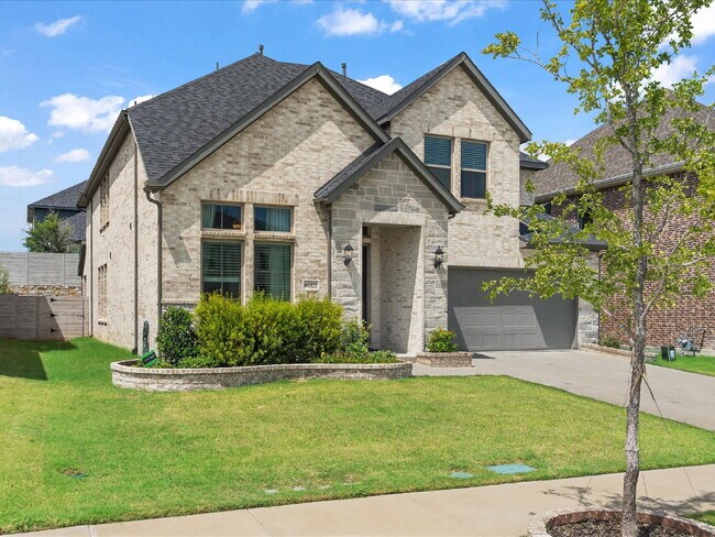 Foto del edificio - Spacious Home with Soaring Ceilings, Dual ...