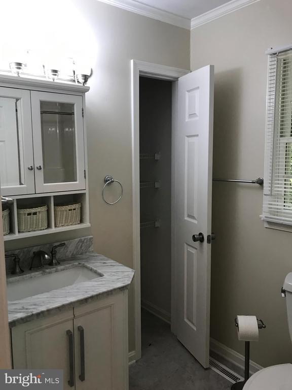 Foto del edificio - 9587 Gulleys Cove Ln