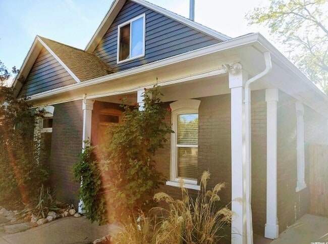 Photo - 64 S 1000 E House