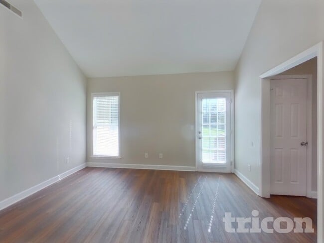 Building Photo - 2905 Haddox Pl