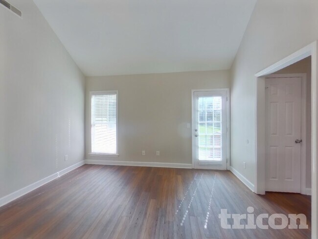 Foto del edificio - 2905 Haddox Pl