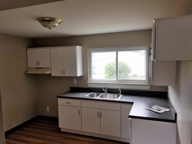 Building Photo - 2630 Woodruff Ln