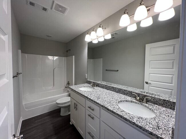 Foto del edificio - 6051 W Mecklin St