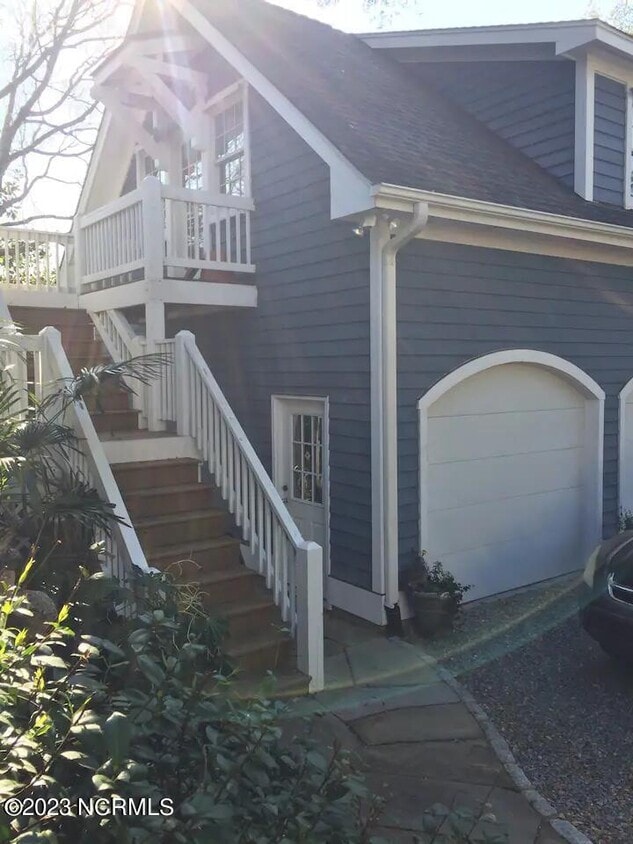 1918 Masons Bluff Ct Unit Garage Apt, Wilmington, NC 28411 Room for