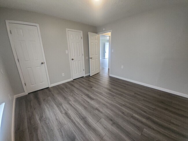 Foto del edificio - 32 Georgian Cv