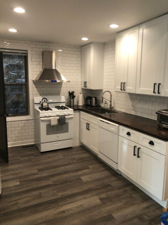 Foto del edificio - 905 S Miller St