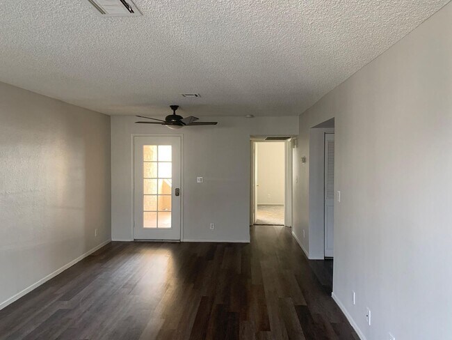 Foto del edificio - 2 Bed Condo