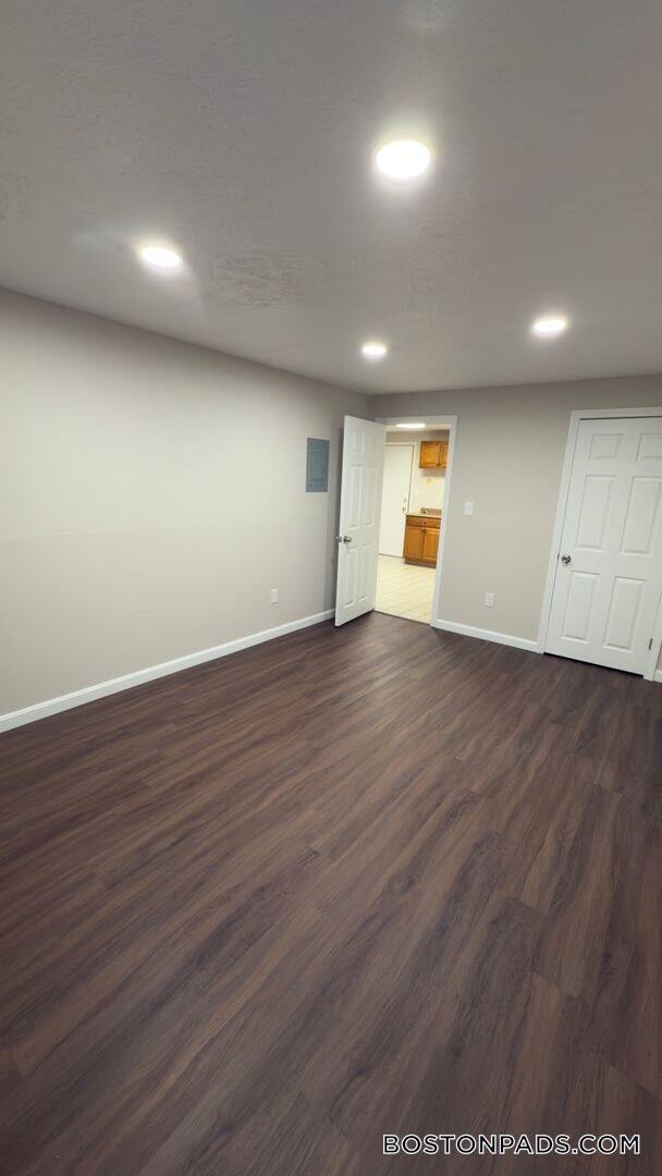 Foto del edificio - 27 Ridgewood Ln