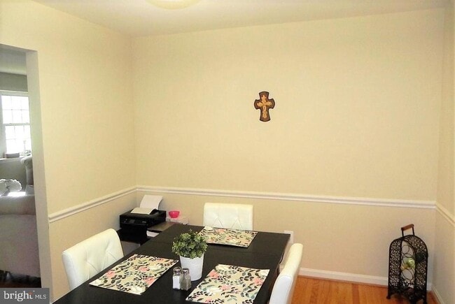 Foto del edificio - 2305 McGregor Ct