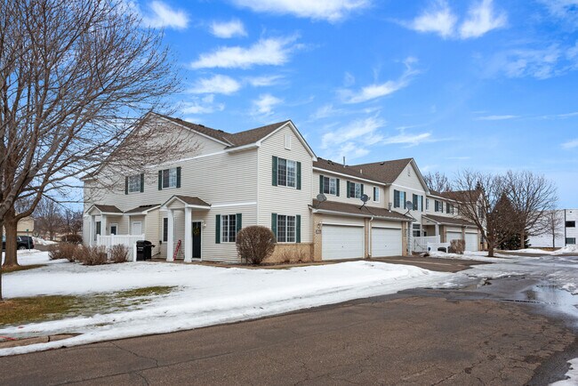 Building Photo - 13055 Europa Trail Way N