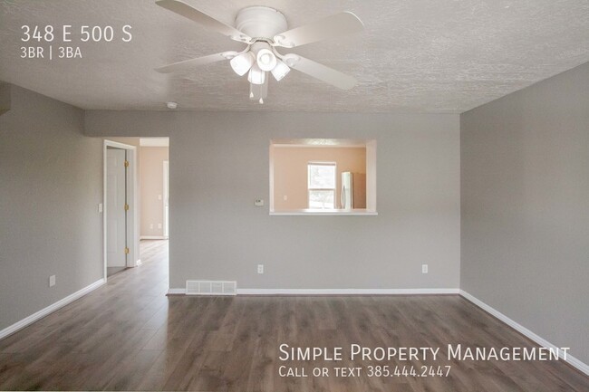 Building Photo - BEAUTIFUL 3-BD 3-BA Townhouse!