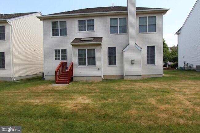 Building Photo - 26 Esterbrook Dr