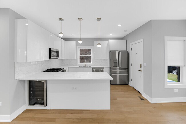 Foto del edificio - 4721 W Warwick Ave