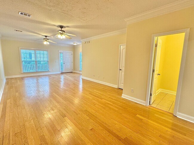 Building Photo - AVAILABLE NOW [NO PETS PERMITTED]