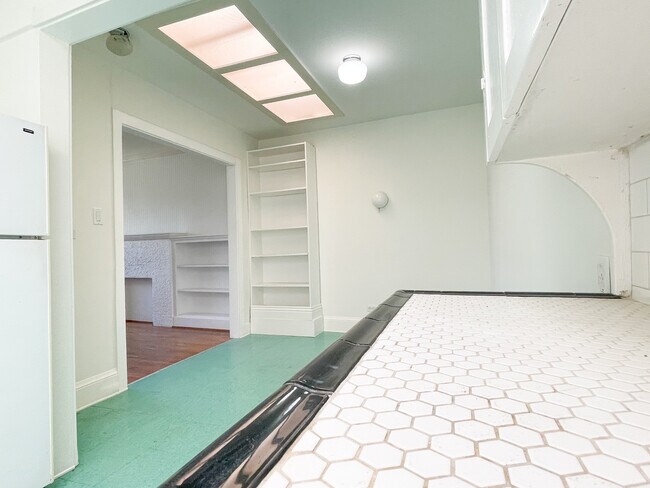 Building Photo - 709 Nowita Pl