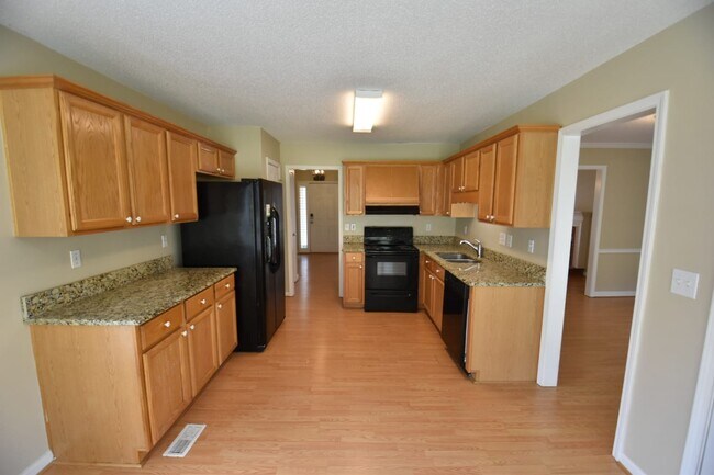 Foto del edificio - 2106 Glenellen Dr NW