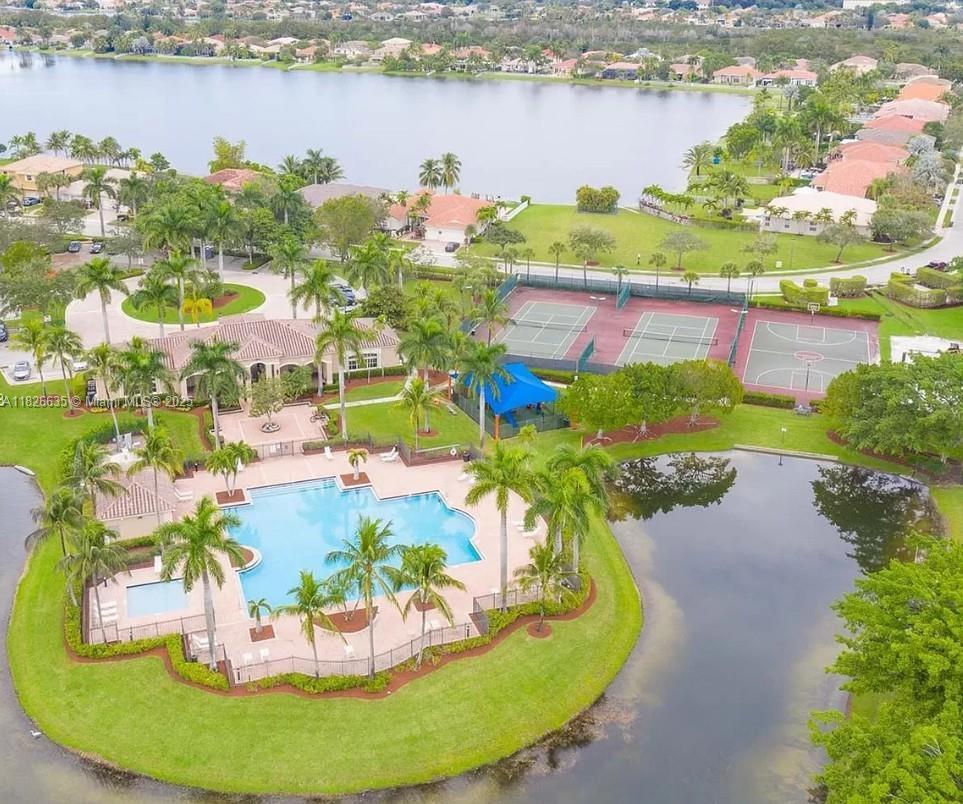 Foto principal - 743 SW 190th Ave