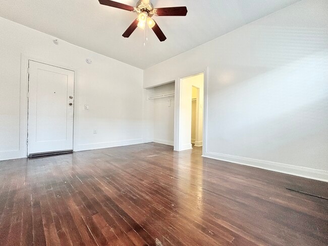 Building Photo - 147 Normandie Ave