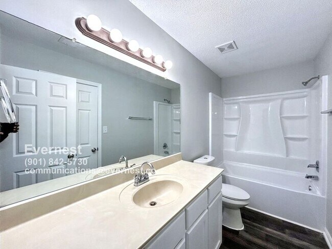 Foto del edificio - 3791 Stateline Rd W