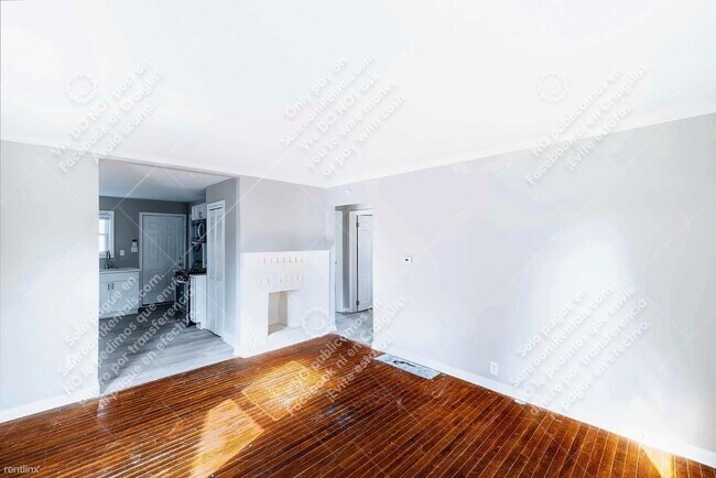 Building Photo - 2 br, 1 bath House - 2318 E Raymond St