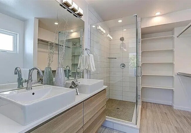 Foto del edificio - 1927 Grove St