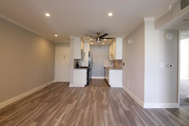 Foto del edificio - 2 bedroom in Sherman Oaks CA 91403