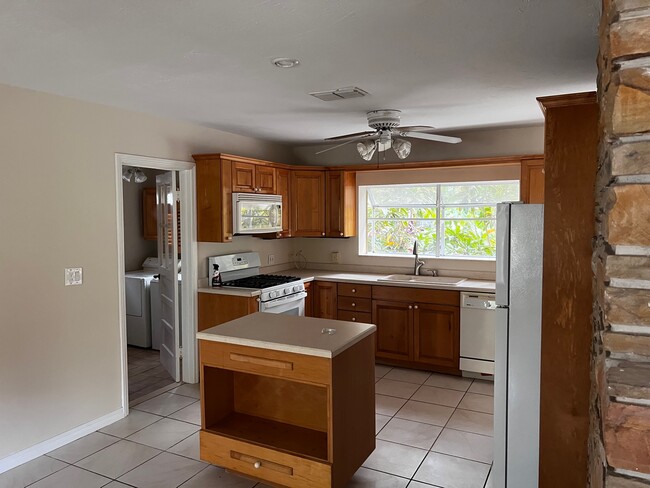 Building Photo - 2501 Keystone Ct N