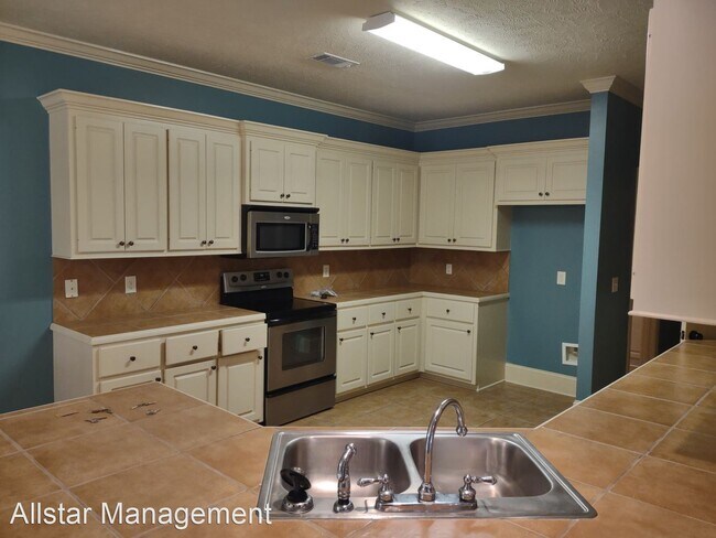 Foto del edificio - 3 br, 2 bath House - 113 Harvey Circle