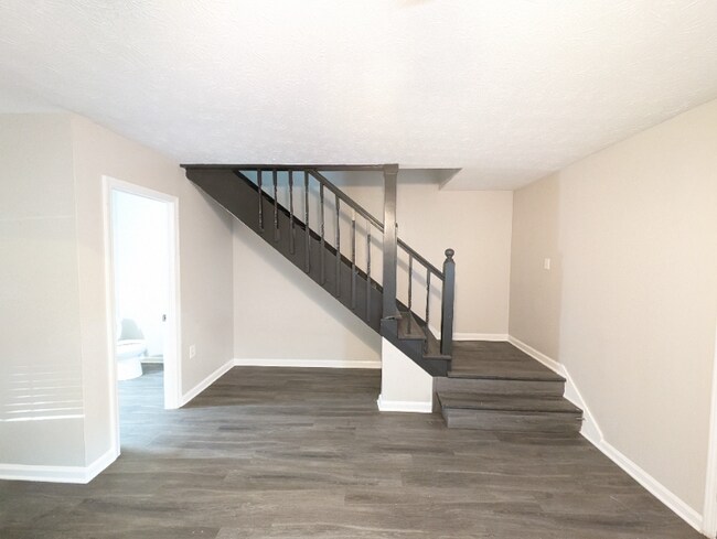 Building Photo - 4253 Janet Ct NW