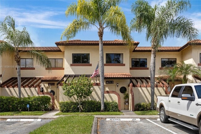 Building Photo - 4713 N Pine Island Rd