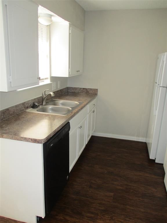 Building Photo - 5132 Sears Dr