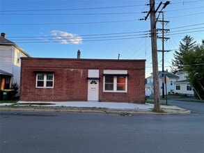 Building Photo - 375 Prospect St