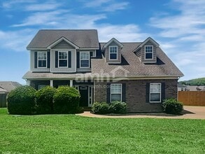Building Photo - 1131 Longwood Dr