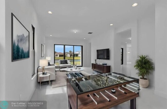 Foto del edificio - 8566 Shoreacres St