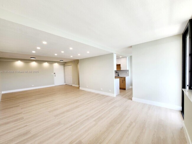 Building Photo - 250 174th St