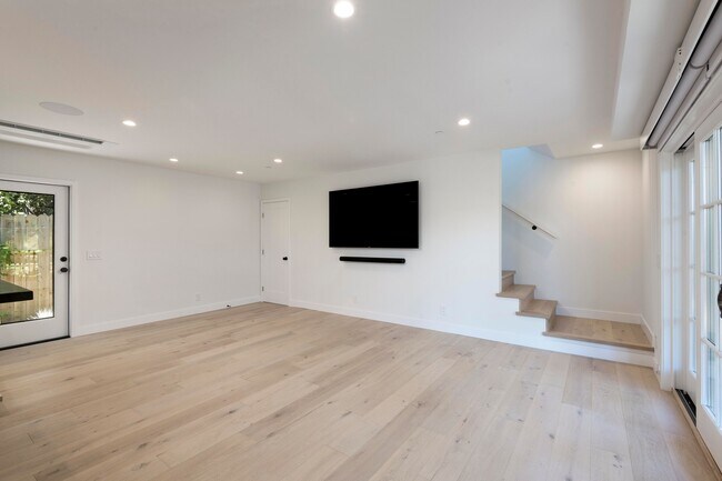 Foto del edificio - 1323 Alta Vista Rd