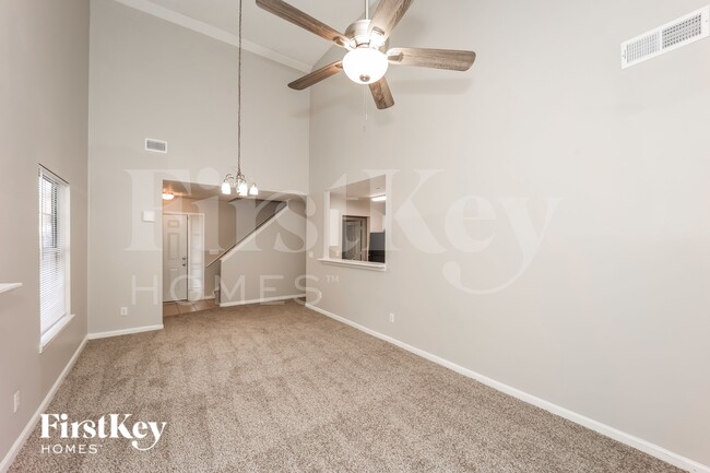 Building Photo - 3816 Benjamin Ct SW