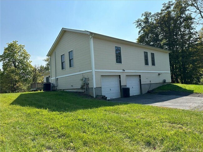 Building Photo - 98 Black Creek Rd