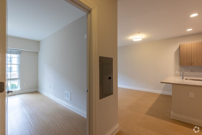 1BR, 1BA - 774SF - The Harper At Harmon Meadow