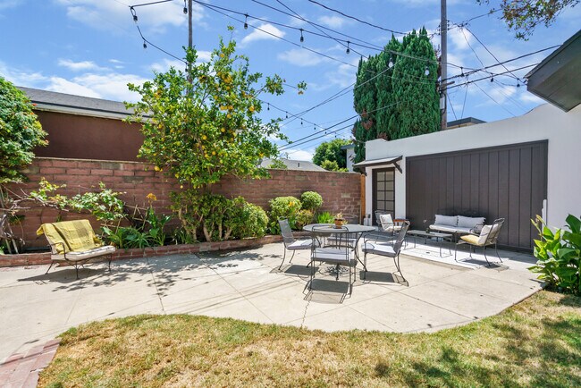 Building Photo - 3721 Veteran Ave
