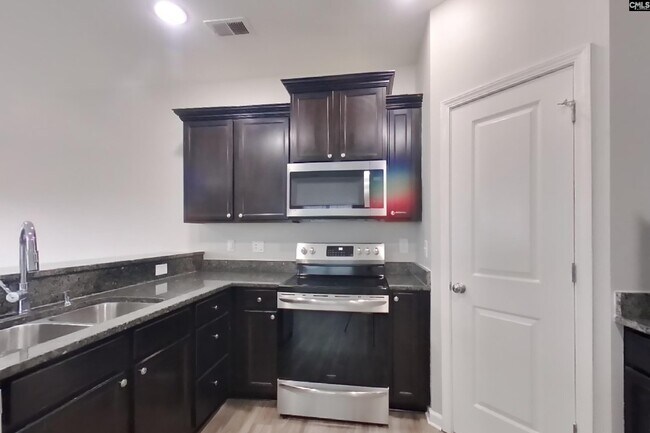Building Photo - 409 Eastfair Dr
