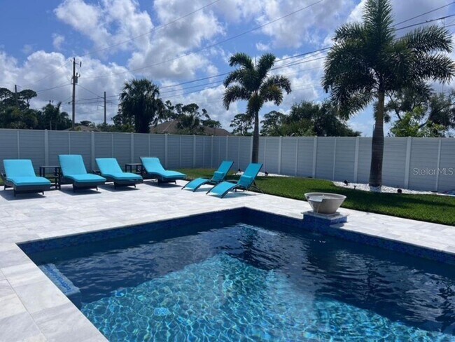 Foto del edificio - 1720 SW 19th Pl