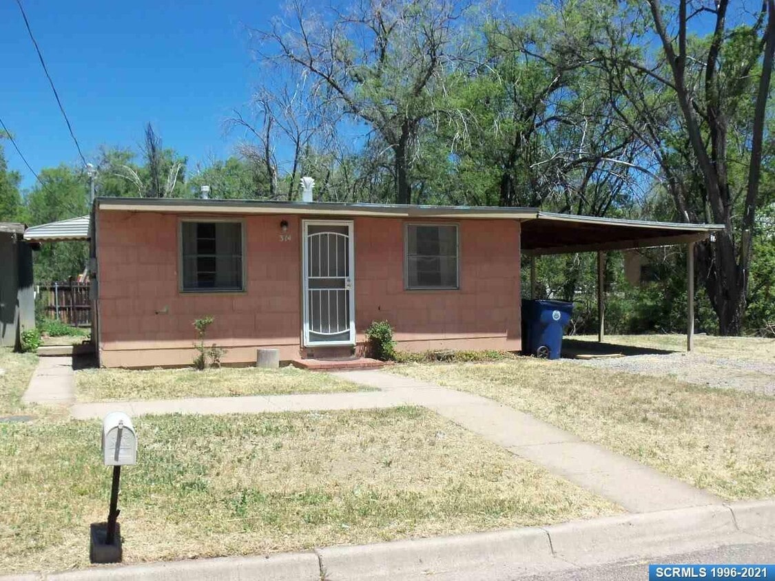 314 W 13th St, Silver City, NM 88061 House for Rent in Silver City