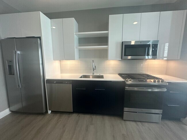 Foto del edificio - 656 Saratoga St