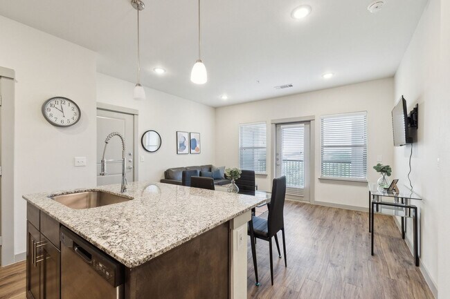 Foto del edificio - 2051 Mayfield Pkwy